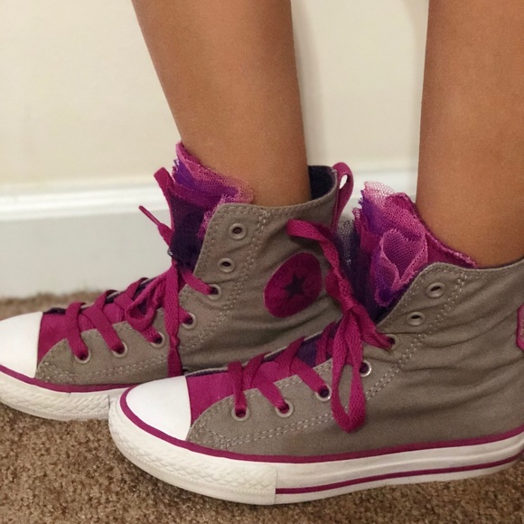 converse with ruffles